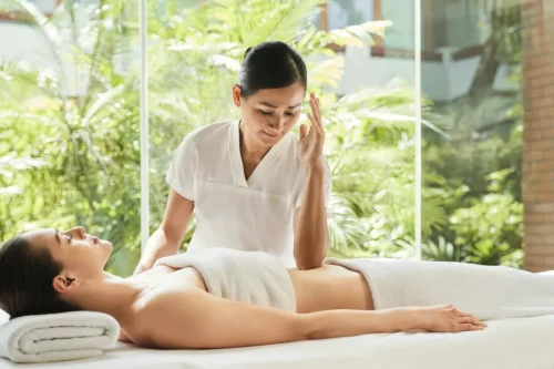 Chiva-Som-Chi-Nei-Tsang-Massage-1536x1024